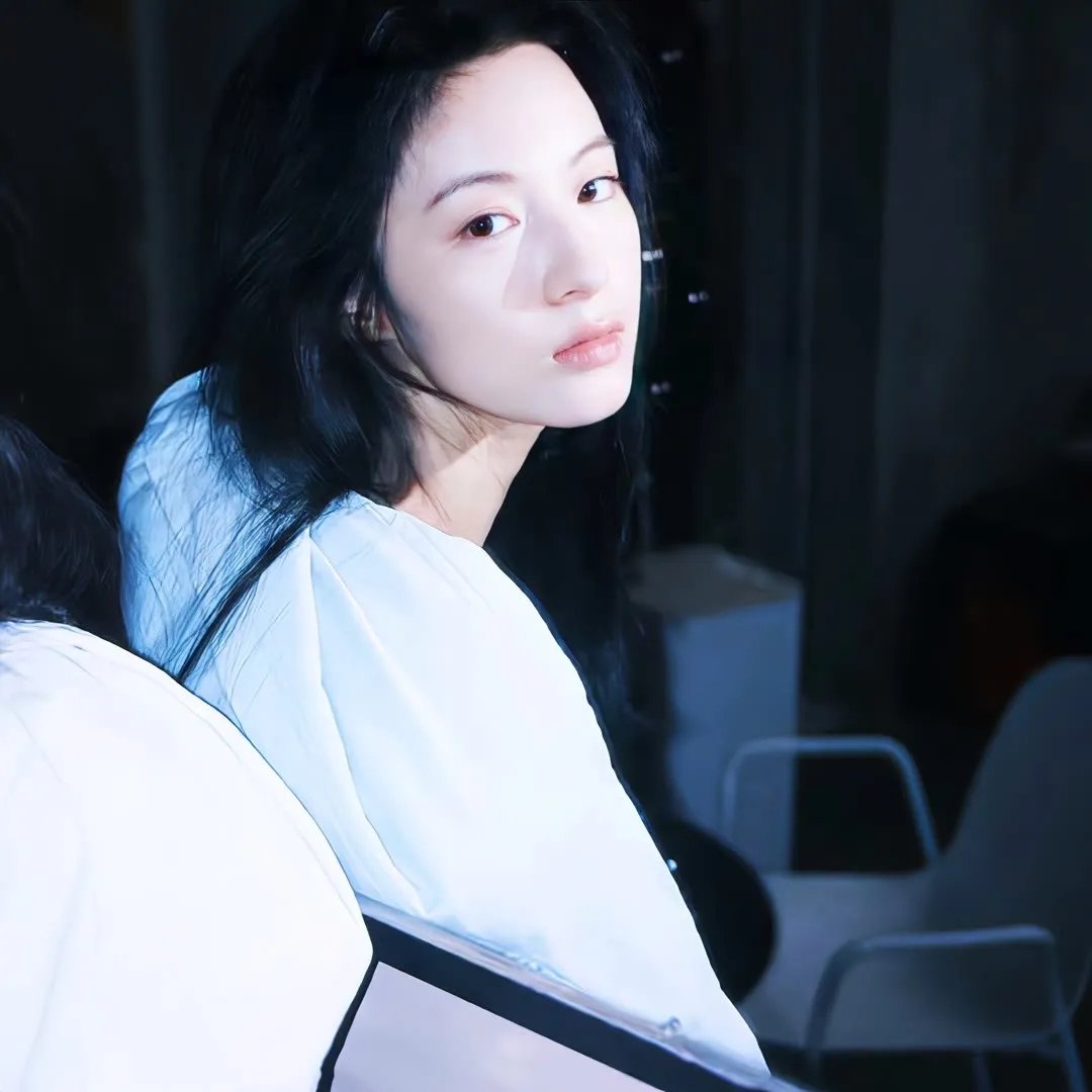 明天、我会成为谁的女友